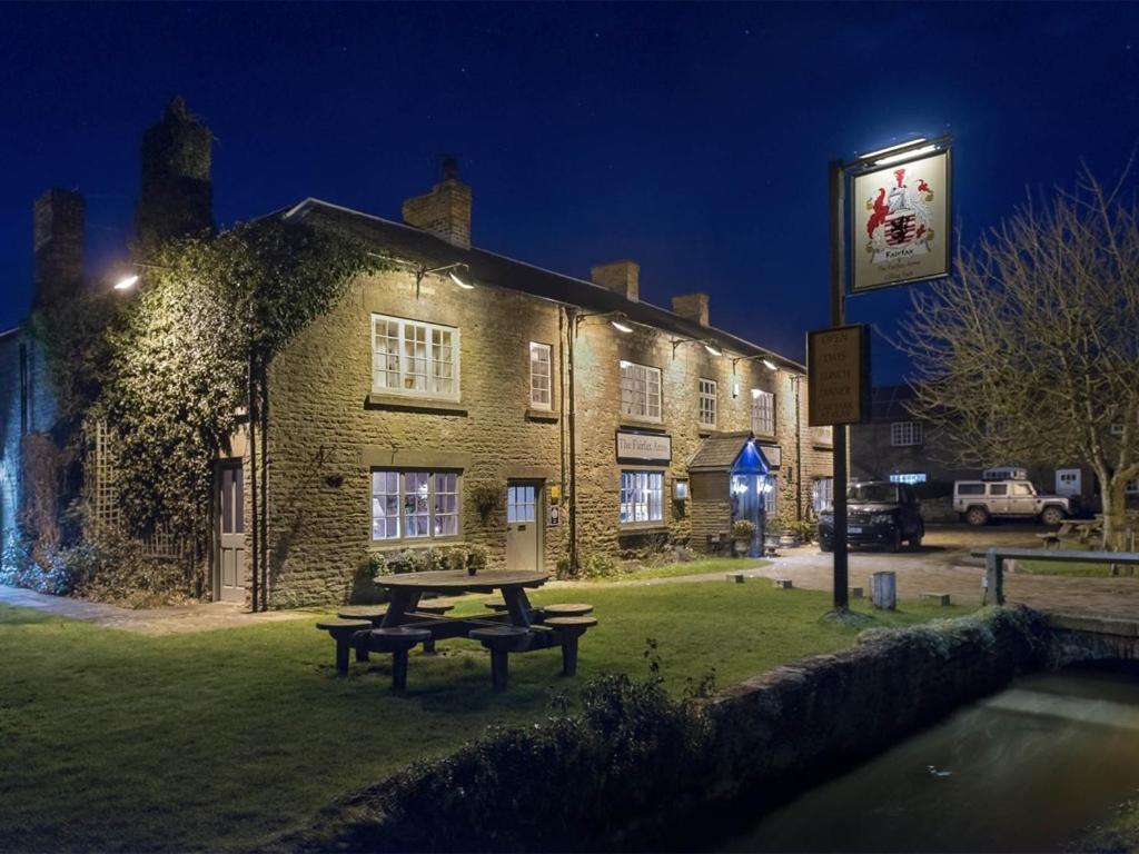 The Fairfax Arms Hotel Gilling East ภายนอก รูปภาพ